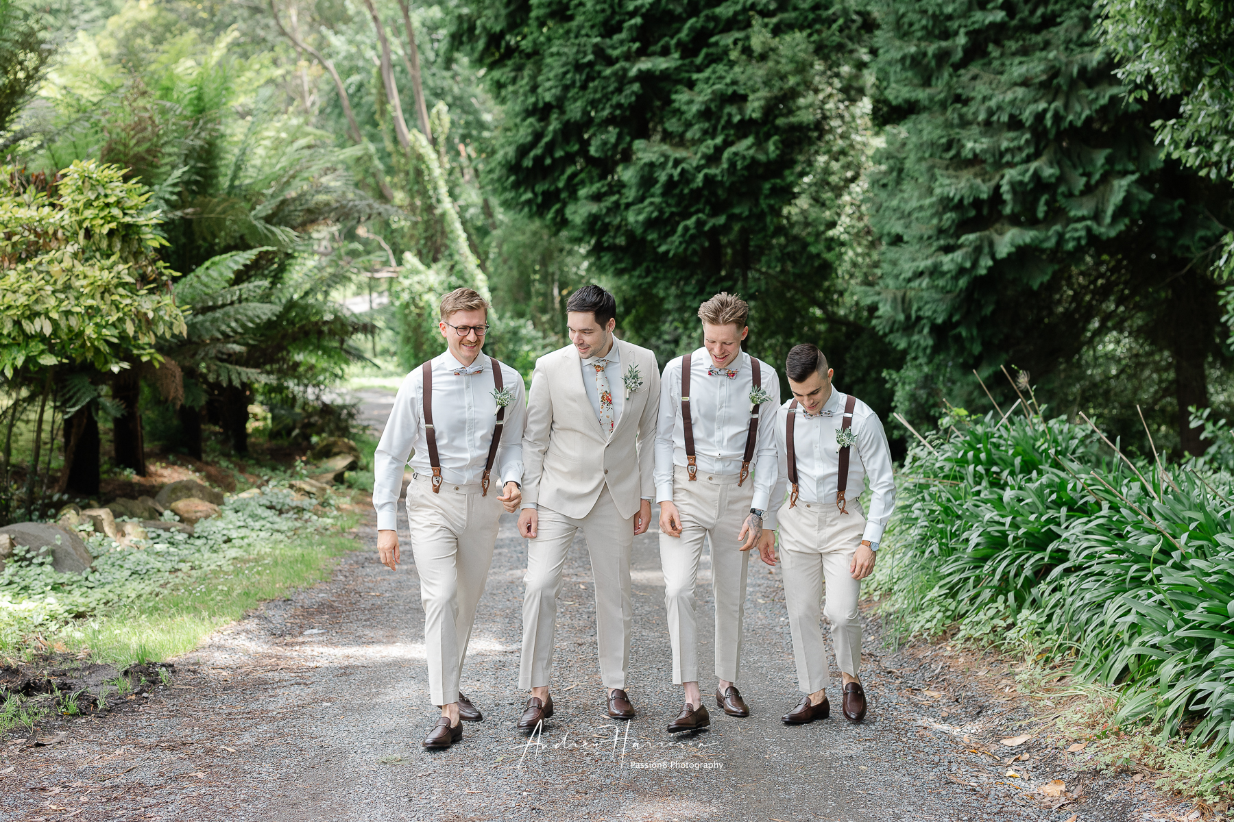 groomsmen 